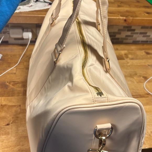Stoney Clover Lane large duffle bag NWT !!!( retail 209.00) - Picture 11 of 12